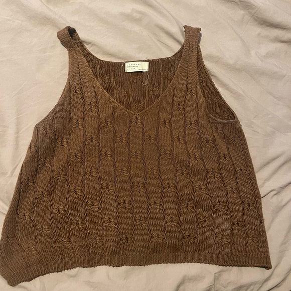 Brown crochet crop tank - Picture 1 of 2